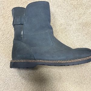 Birkenstock boots NEVER WORN!